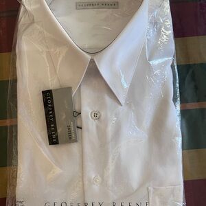 Geoffrey Beene Wrinkle Free Sateen Dress Shirt
Size - 17.5/34-35